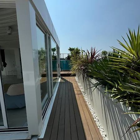 Skyjungle, Luxury Penthouse Private Pool And Lejlighed *