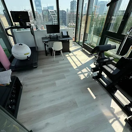 Skyjungle, Luxury Penthouse Private Pool And דירה